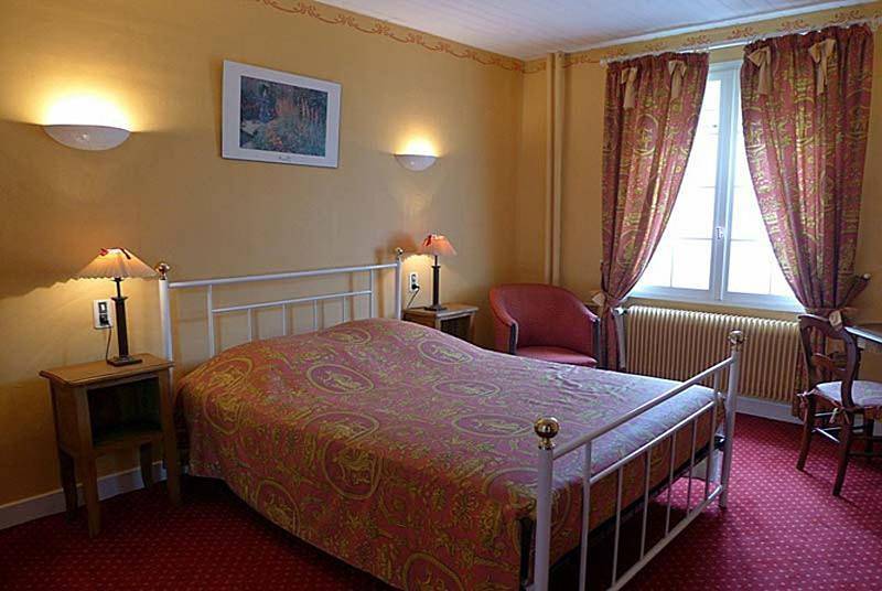 Double Room in Villegusien-le-Lac, Haute-Marne