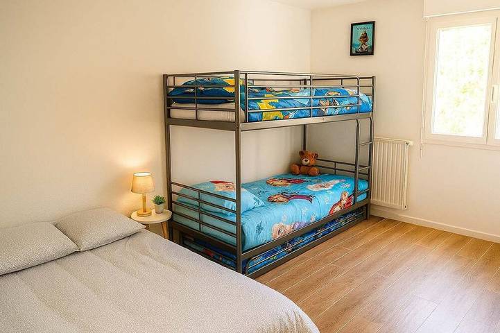 Appartement entier, Disneyland Paris, appartement 70m², parking privé in Serris, Seine-et-Marne