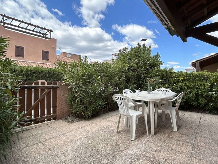 Ferienhaus für 4 Personen, mit Terrasse und Pool in Les Ayguades