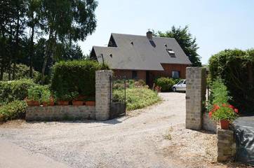Gîte pour 8 personnes, avec jardin et terrasse à Crouay