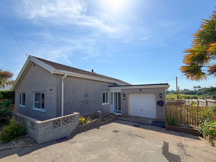 Holiday rental for 5 people, with garden, with pets in Benllech