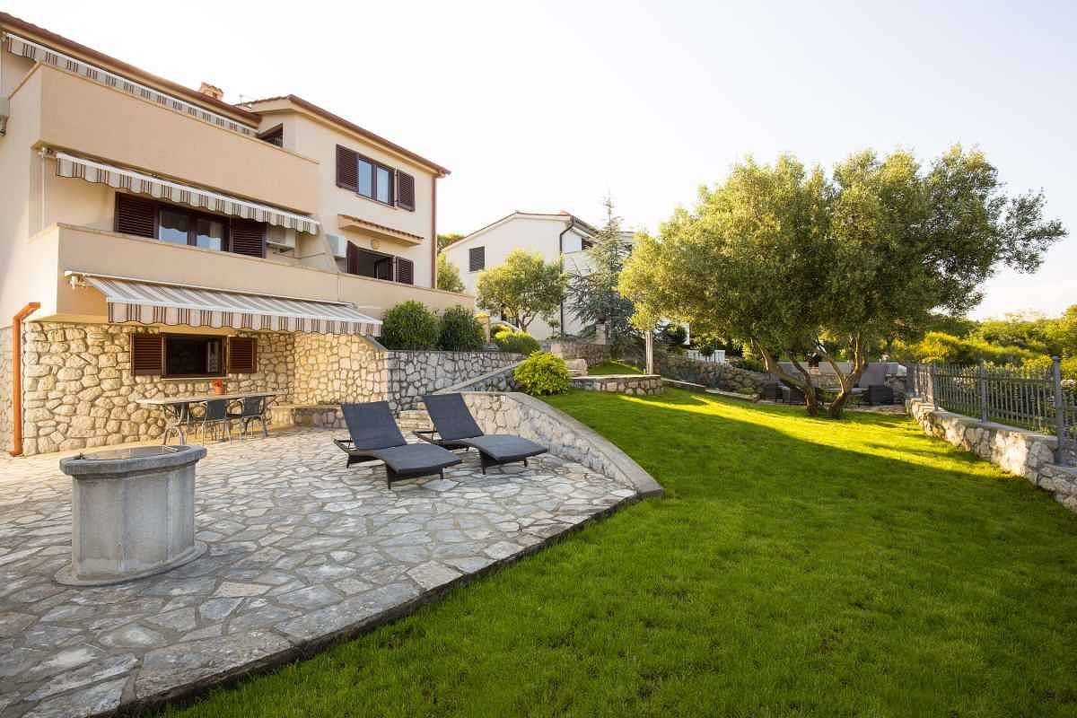 Ganze Ferienwohnung, Ferienwohnung mit Meerblick in Raša, Ostküste Istrien