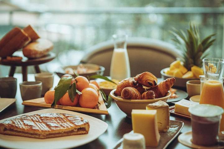 Hôtel pour 2 personnes, avec jardin ainsi que jacuzzi et sauna à Vaux-en-Beaujolais - 2