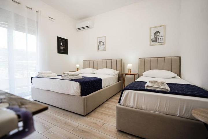 Maison d’hôte pour 2 personnes, avec balcon et vue dans Gjirokastër - 4