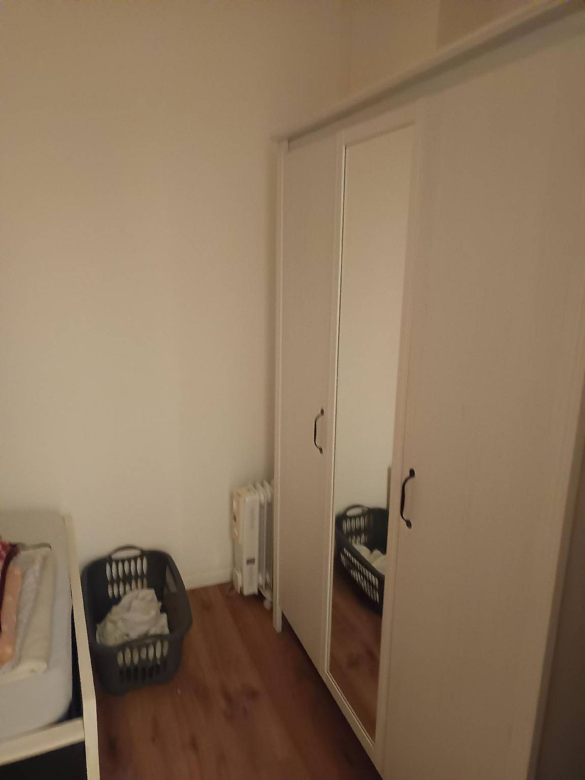 Ganze Ferienwohnung, Stylish and cozy apartment near the center in Wien, Wienerwald