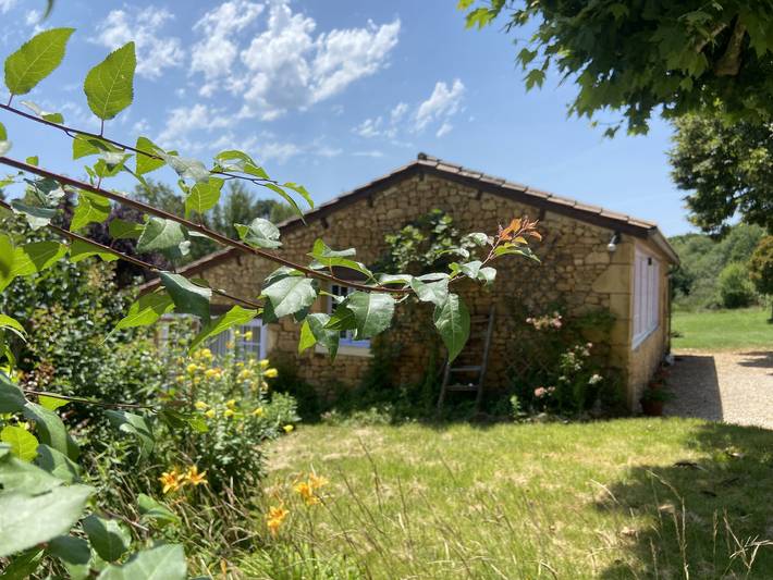 Gîte pour 6 personnes, avec piscine, adapté aux familles à Le Buisson-de-Cadouin - 3