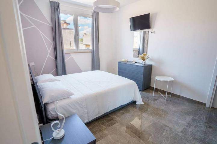 Chambre d’hôte pour 2 personnes, avec Balcon ainsi que Terrasse et Jacuzzi à Supersano