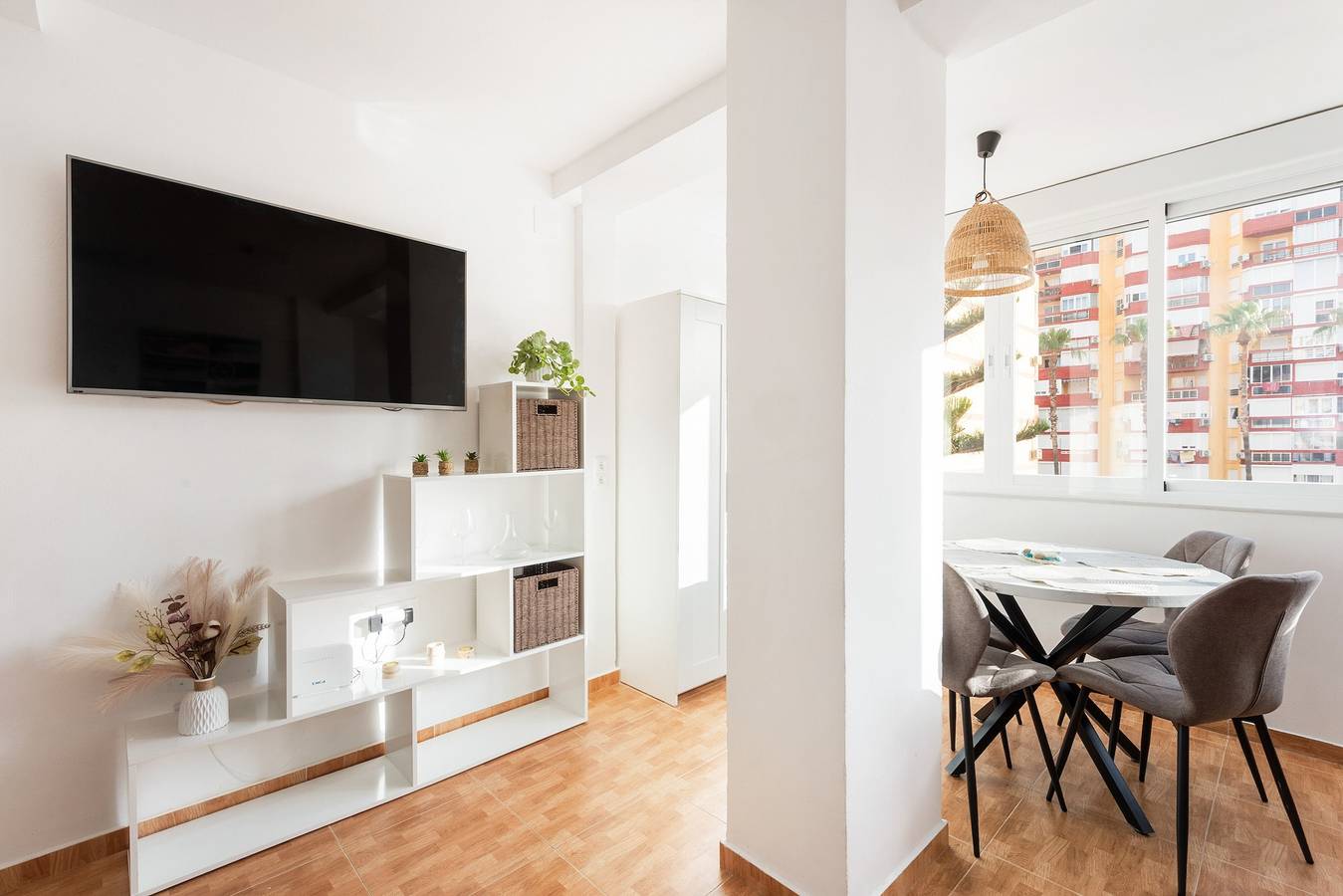Hel lejlighed, Apartment 'Lucía' with Shared Pool, Wi-Fi and Air Conditioning in Playa de Torre del Mar, Torre del Mar