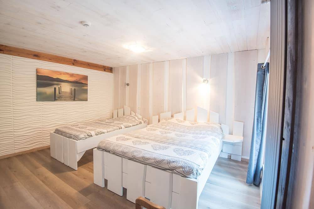 Propriété Chalet-gîte 15-21 Couchages, Pleine Nature Avec Jacuzzi,Étang Privatif in Corcieux, Parc naturel régional des Ballons des Vosges