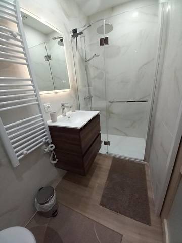 Gîte pour 3 personnes, avec terrasse à Chassieu