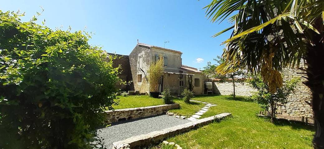 Maison de campagne pour 2 personnes, avec vue et jardin à Asnières-la-Giraud - 2