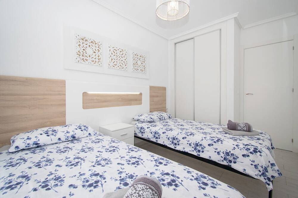 077 Hidden Paradise - Alicante Holiday in Torrevieja, Costa Blanca