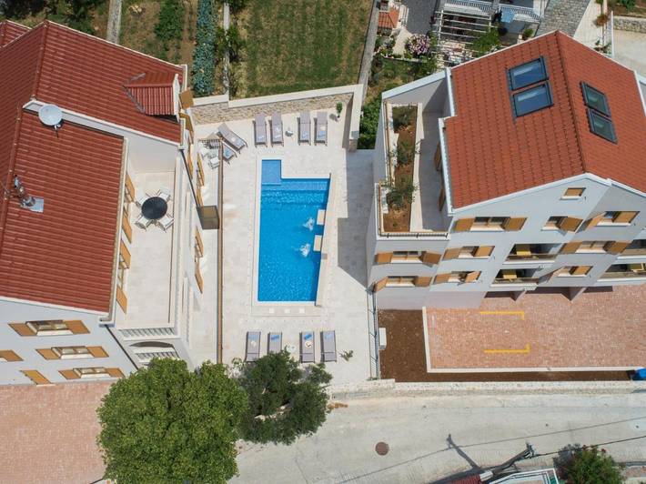 Maison d’hôte pour 2 personnes, avec terrasse et piscine