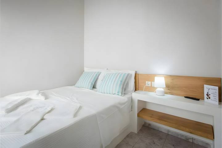Gîte pour 4 personnes, avec balcon et jardin dans Andros - 4