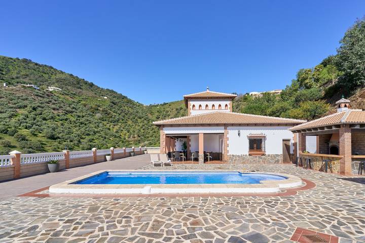 Chalet para 11 personas, con Jacuzzi y Jardín en Axarquía - 2