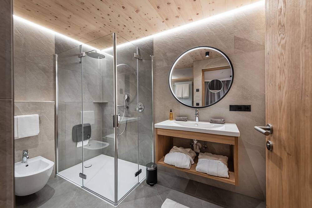 Ganze Wohnung, Apartment 'Chalet Rudla A für 4 Personen' mit Bergblick, Gemeinschaftsgarten und Wlan in Sexten, Sextener Dolomiten