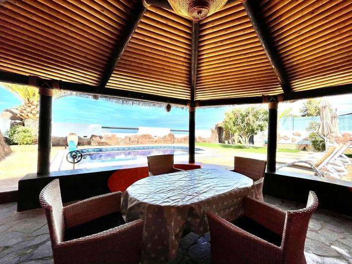 Casa rural para 4 personas, con piscina además de vistas y jardín, Se admiten mascotas en Adeje - 2