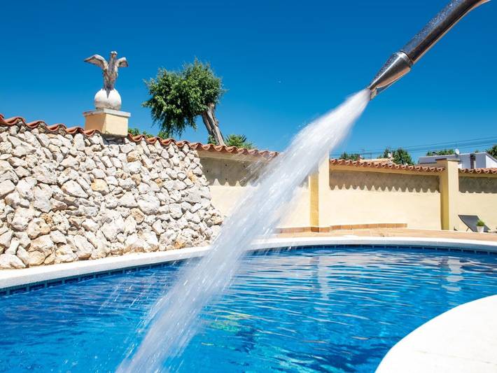 Ferienhaus für 17 Personen, mit Pool und Garten sowie Balkon in Empuriabrava - 2