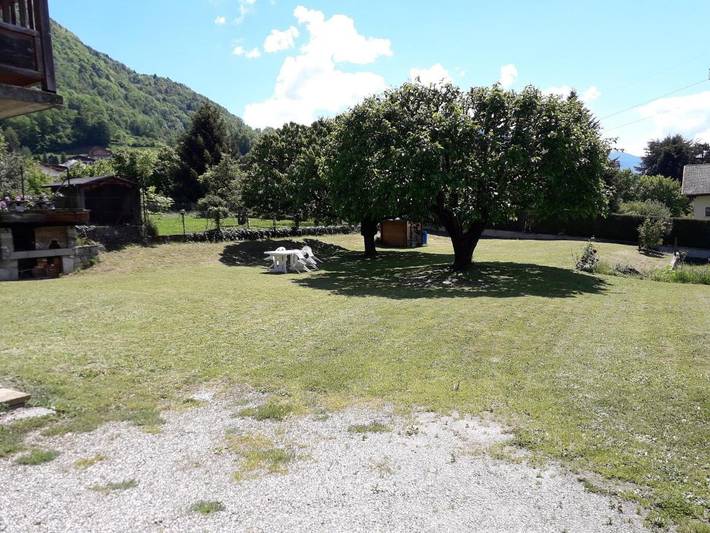 Gîte pour 4 personnes, avec Balcon et Terrasse ainsi que Jardin et Vue à Venthon