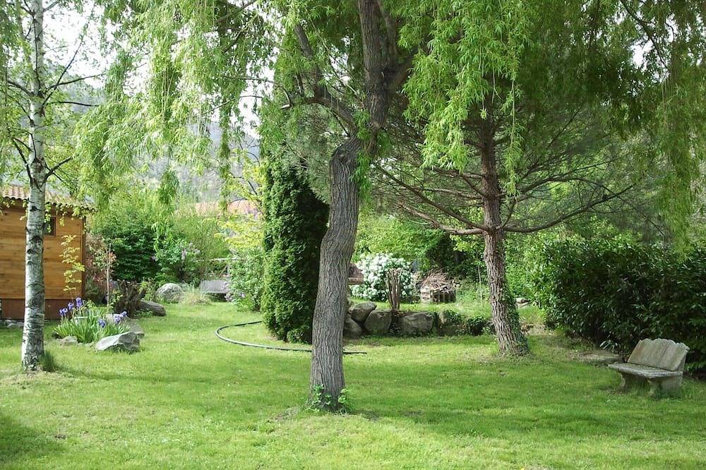 Les Chalets Quazemi à Casteil Pyrénées Orientales in Casteil, Parc naturel régional des Pyrénées catalanes