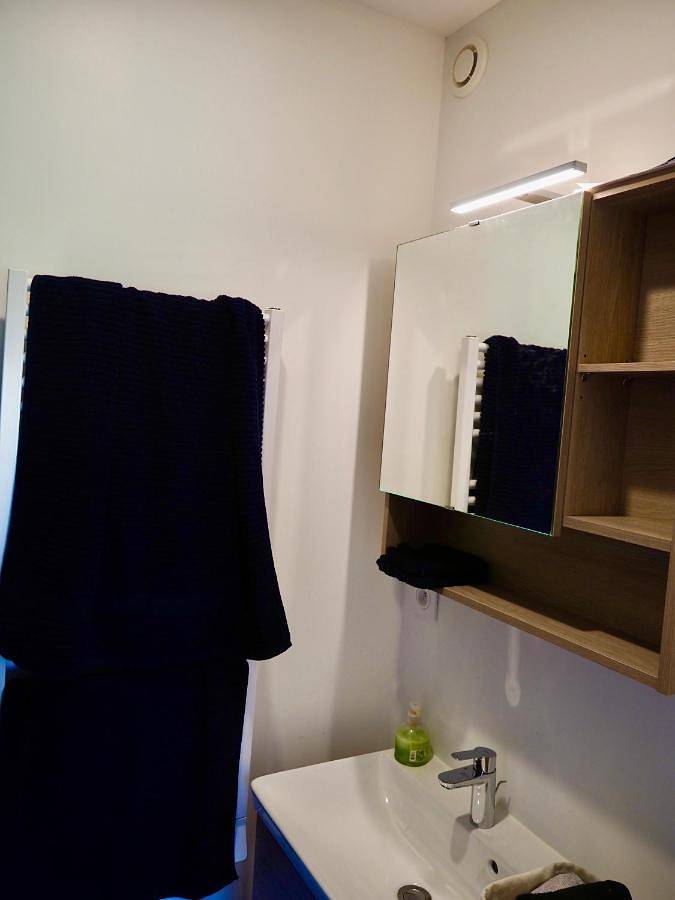 Gîte pour 2 personnes, avec vue et terrasse à Gan - 3