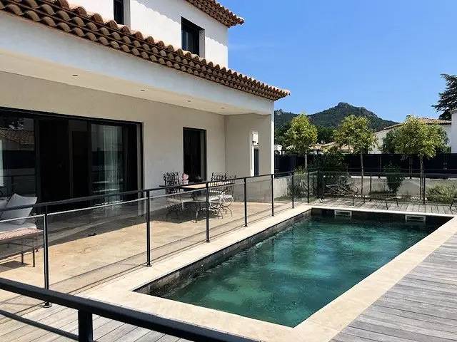 Villa für 8 Personen, mit Pool - 1