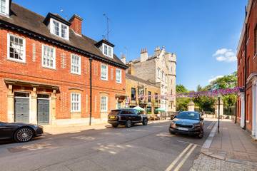 Cottage for 8 People in Windsor, Windsor and Maidenhead, Photo 2