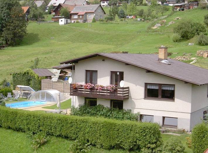 Apartament wakacyjny dla 8 osób, z widok i basen oraz ogród w Rokytnice nad Jizerou