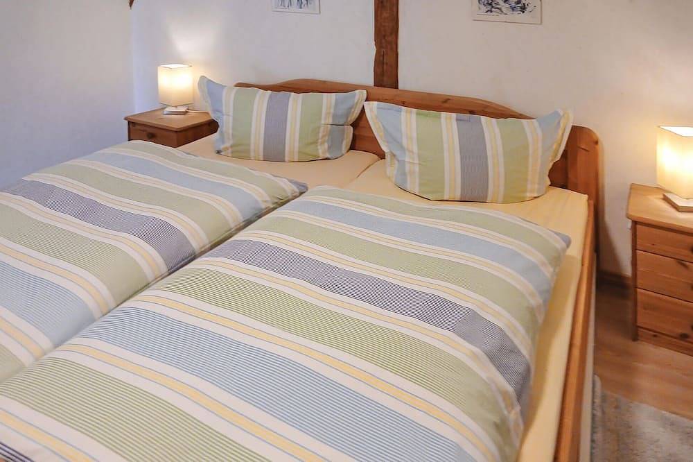 Ganze Wohnung, Schöne 1-Zimmer-Wohnung in Dobbin in Dobbertin, Ludwigslust-Parchim