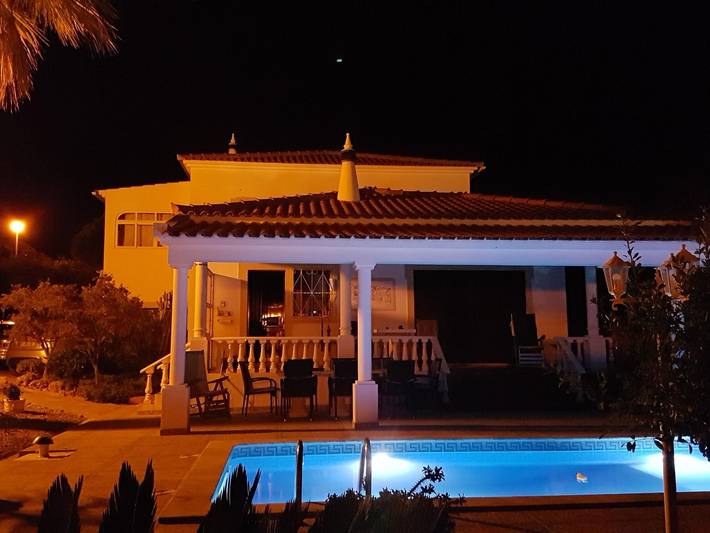 Nettes Ferienhaus in Altura mit Gepflegtem Garten in Quinta do Sobral, Castro Marim