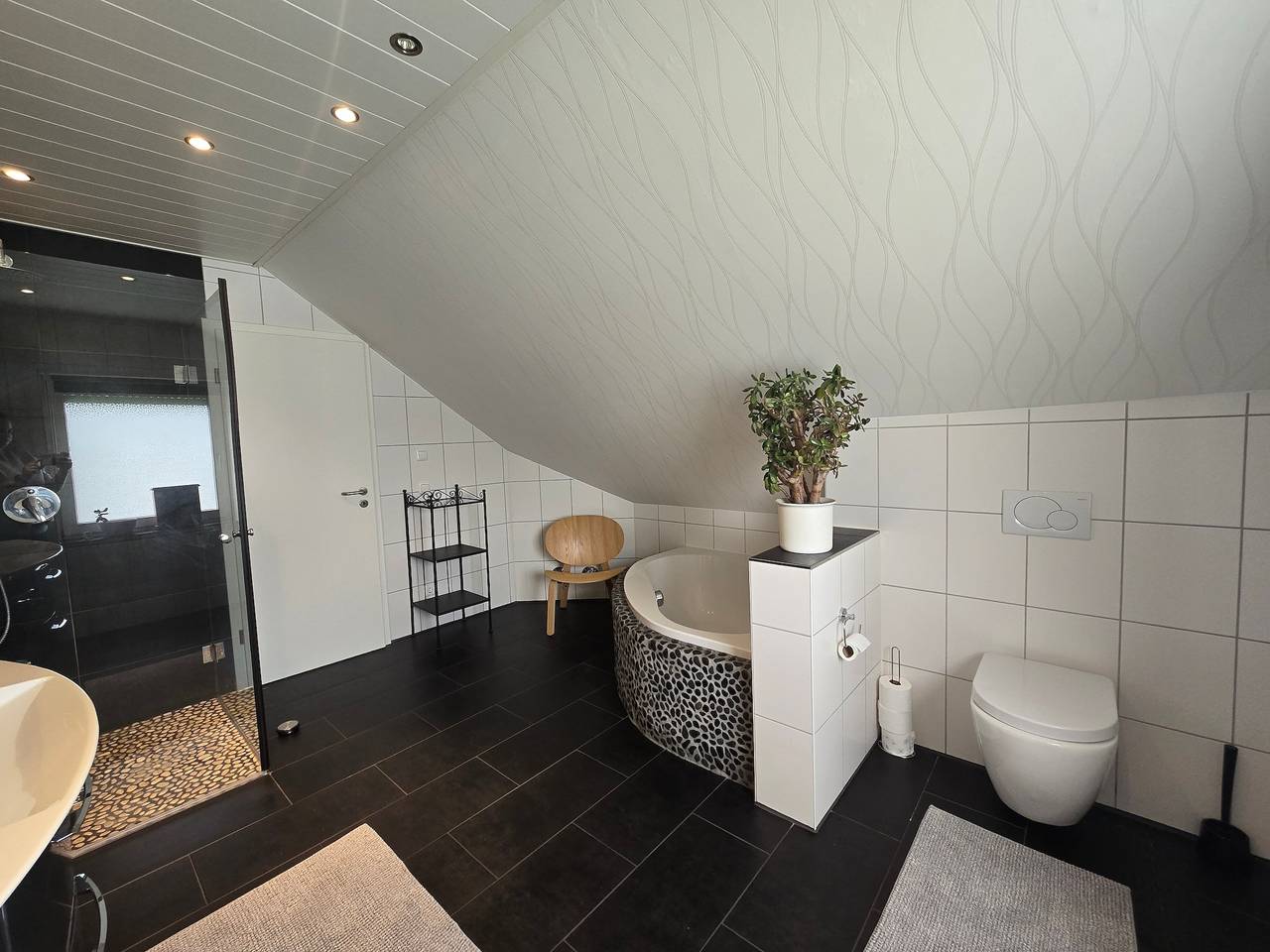Geheel appartement, Appartement 'Großzügige Ferienwohnung' met Balkon en Wifi in Weilburg, Landkreis Limburg-Weilburg