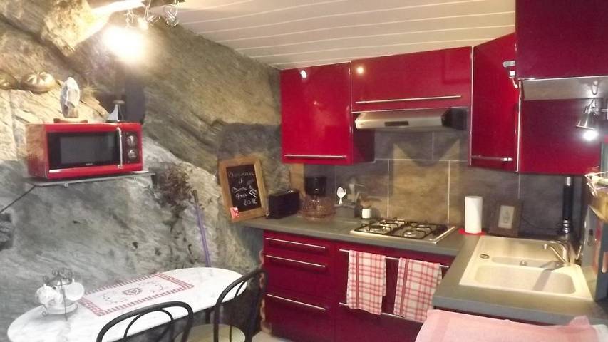 Gîte pour 4 personnes, avec vue et balcon, adapté aux familles à Cantenay-Épinard