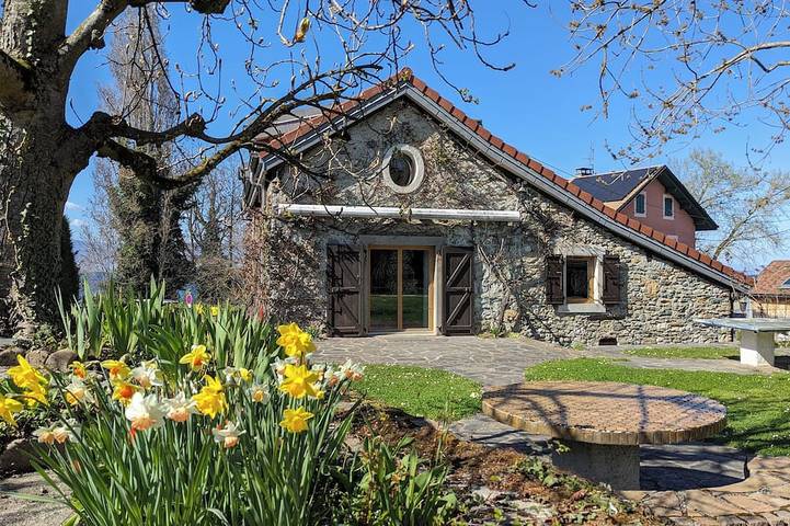 Location de vacances pour 6 personnes, avec Terrasse et Jardin dans Plage Champ de l'Eau