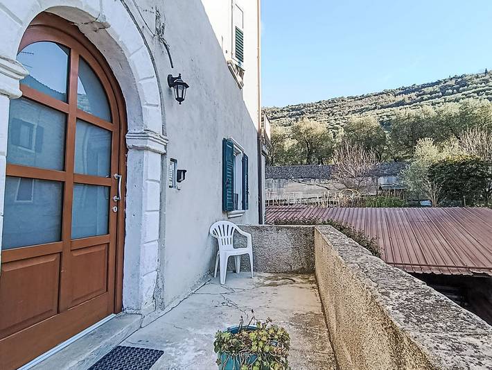 Ferielejlighed for 4 personer, med terrasse og udsigt - 1