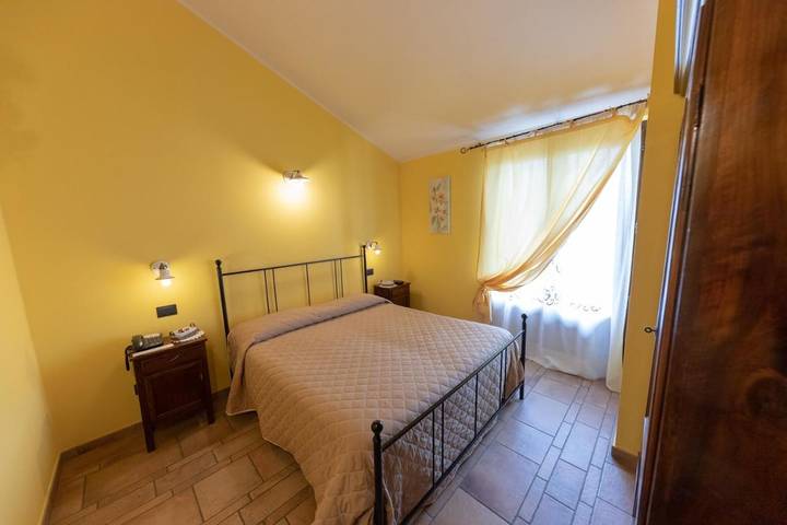 Gîte pour 2 personnes, avec jardin à Villanova Mondovì - 3