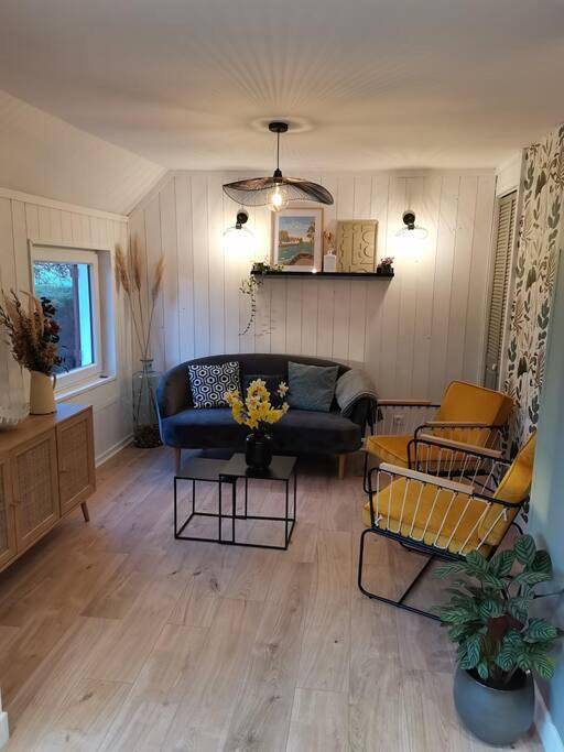 Location de vacances pour 8 personnes, avec Terrasse et Jardin à Moulle