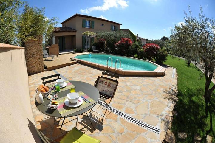 Gîte pour 2 personnes, avec piscine ainsi que jardin et terrasse à Montagnac - 4