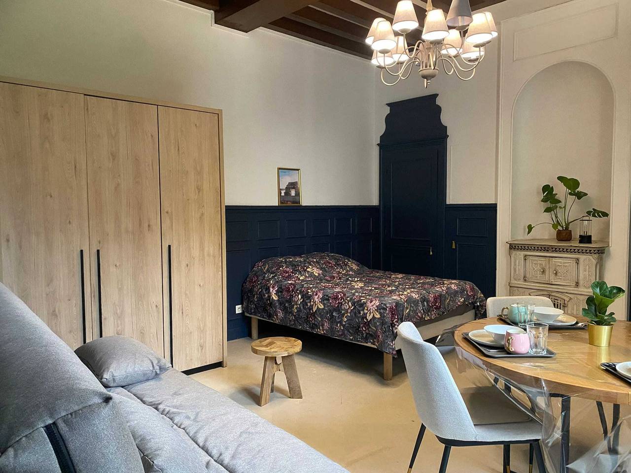 Appartement entier, Appartement confortable aux Andelys - 90 m² avec parking in Les Andelys, Région de Les Andelys