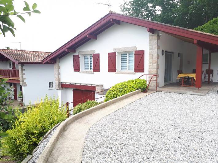 Gîte pour 4 personnes, avec Terrasse et Jardin