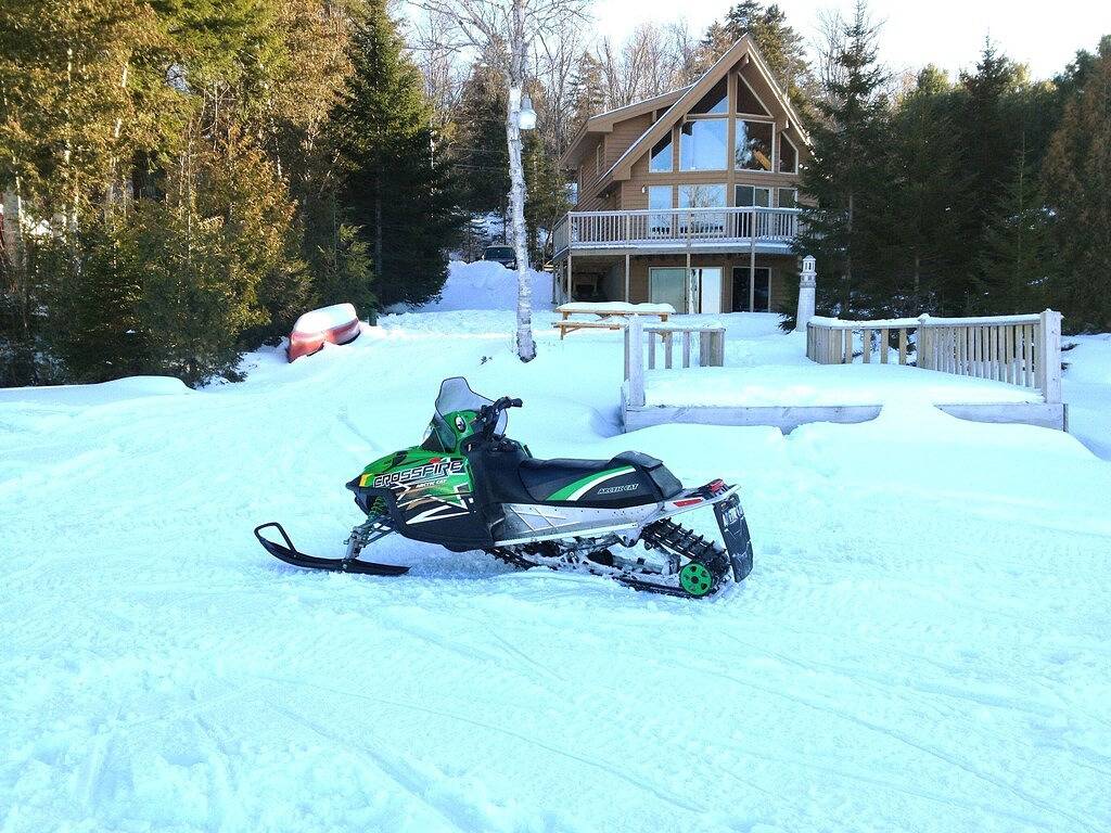 Moosehead Hideaway (custom-built, am Wasseer, am See Moosehead) in Greenville (ME), Moosehead Lake