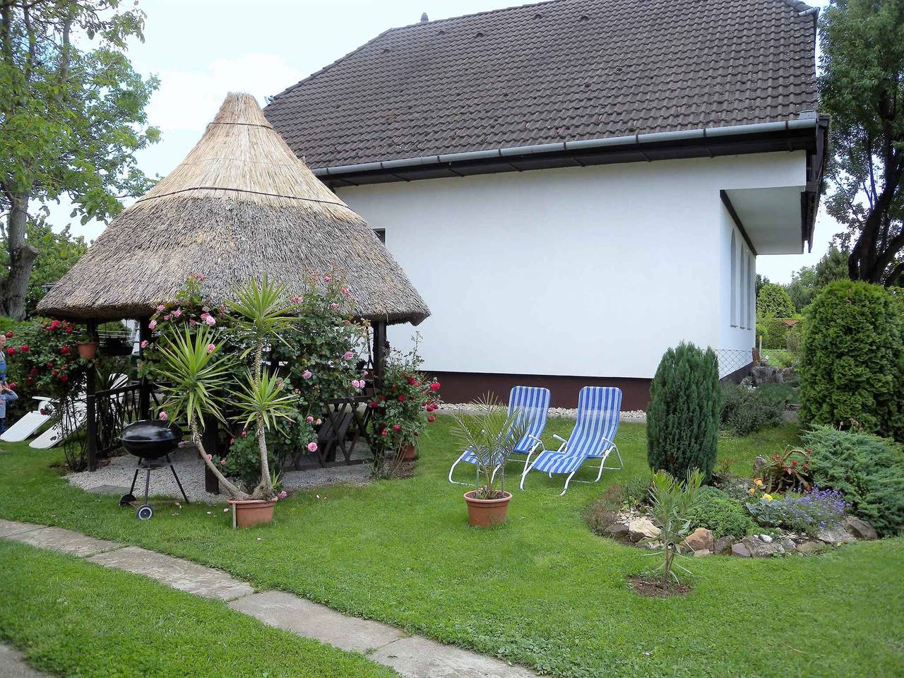 Apartamento vacacional entero, Apartamento de vacaciones con wifi y aire acondicionado in Balatonberény, Orilla sur del lago Balaton