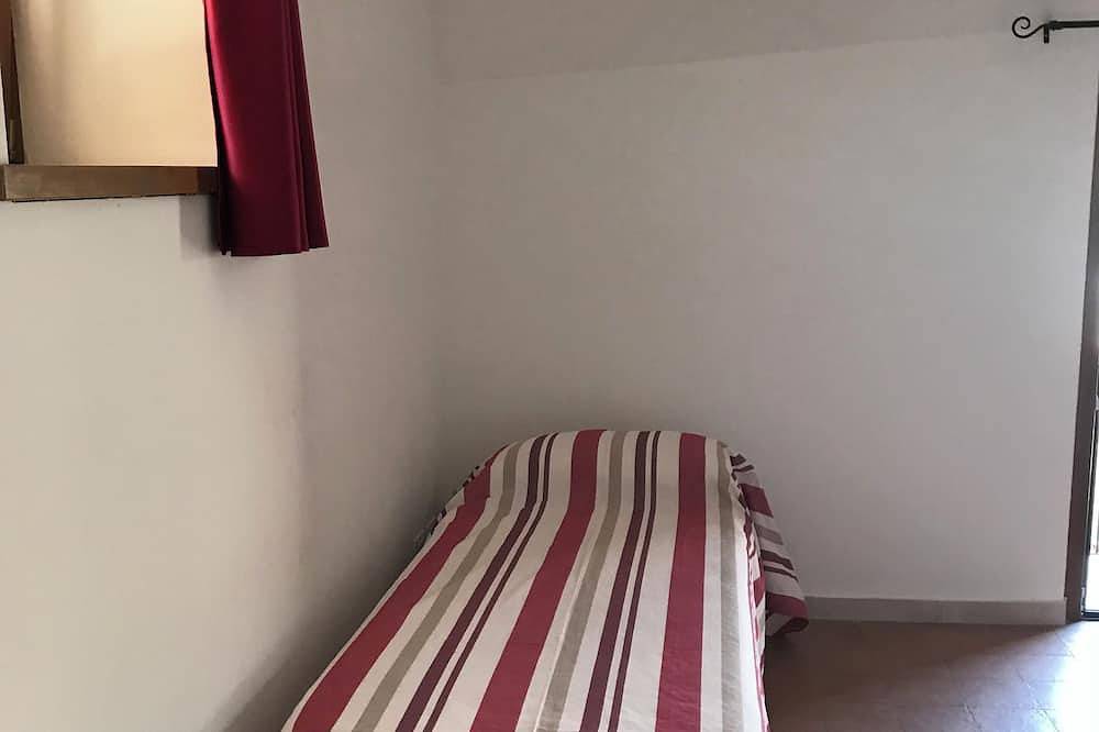Ganze Wohnung, Casa Bacio-Apartment im historischen Zentrum von Cassone in Cassone di Malcesine, Malcesine