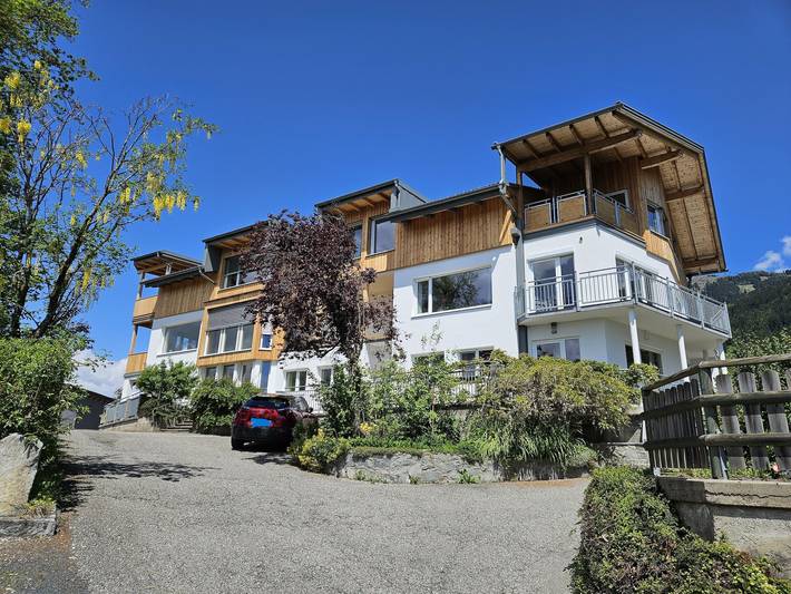 Ferienwohnung für 4 Personen, mit Terrasse und Garten sowie Seeblick und Ausblick