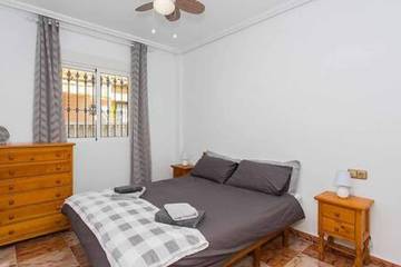 Chalet para 4 Personas en Orihuela, Costa Blanca, Foto 1