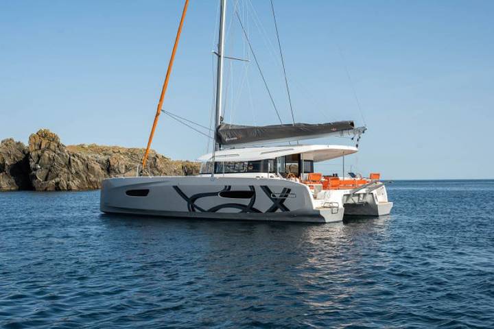 Bateau pour 8 personnes dans Port Pin Rolland