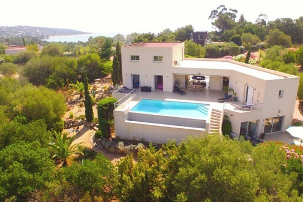 Villa en Sainte-Lucie de Porto Vecchio in Pinarellu, Zonza