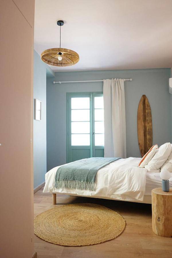 Appartement entier, Casaïa - La surfeuse - Chambre avec salle de bain privée in Hyeres, Parc national de Port-Cros