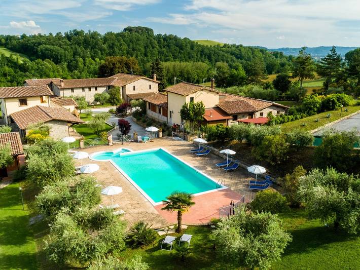 Villa for 7 people, with Yard and Pool as well as Sauna in Umbria