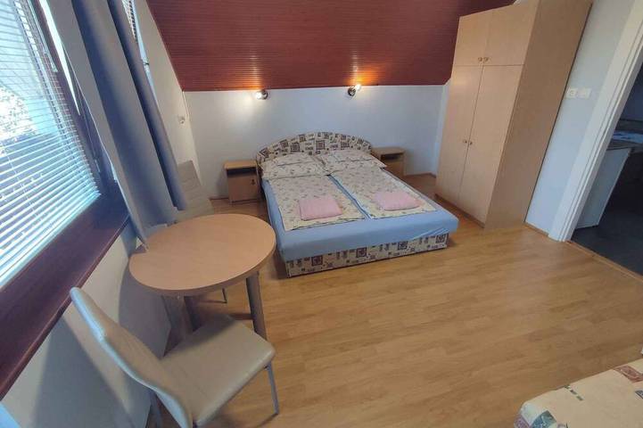 Gîte pour 4 personnes, avec piscine et jardin dans Koroshegy - 3