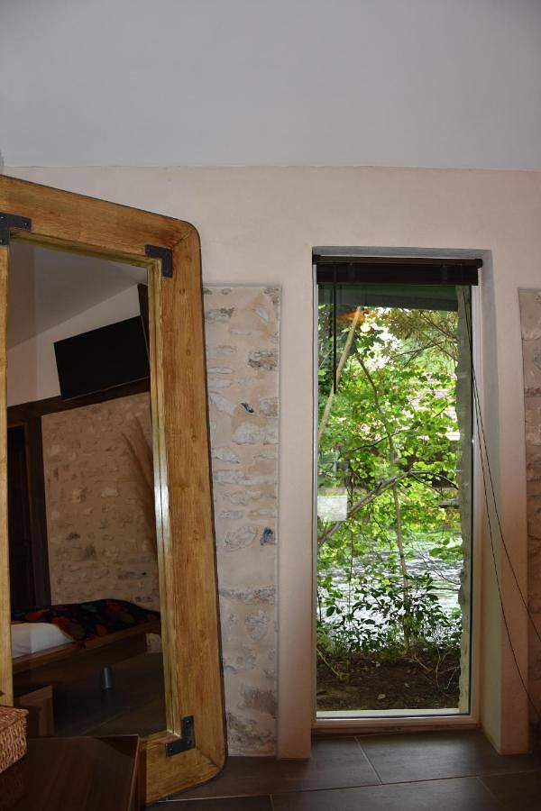 Location de vacances pour 3 personnes, avec vue et jardin à Limetz-Villez - 3